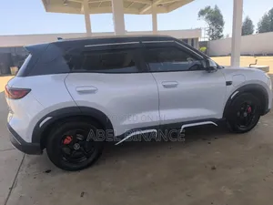 BYD Yuan Up 2025 Off white