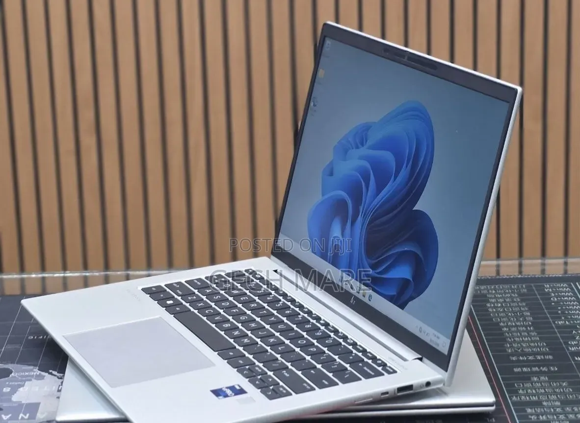 New Laptop HP EliteBook 840 G10 16GB Intel Core i7 SSD 512GB