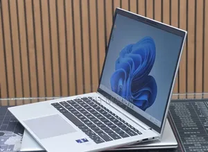 New Laptop HP EliteBook 840 G10 16GB Intel Core i7 SSD 512GB