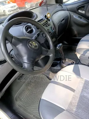 Toyota Vitz 2003