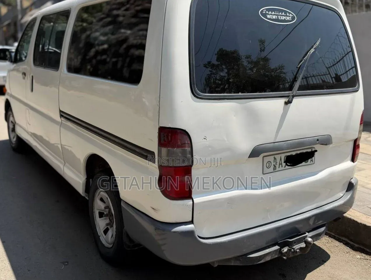 Car 2001 White
