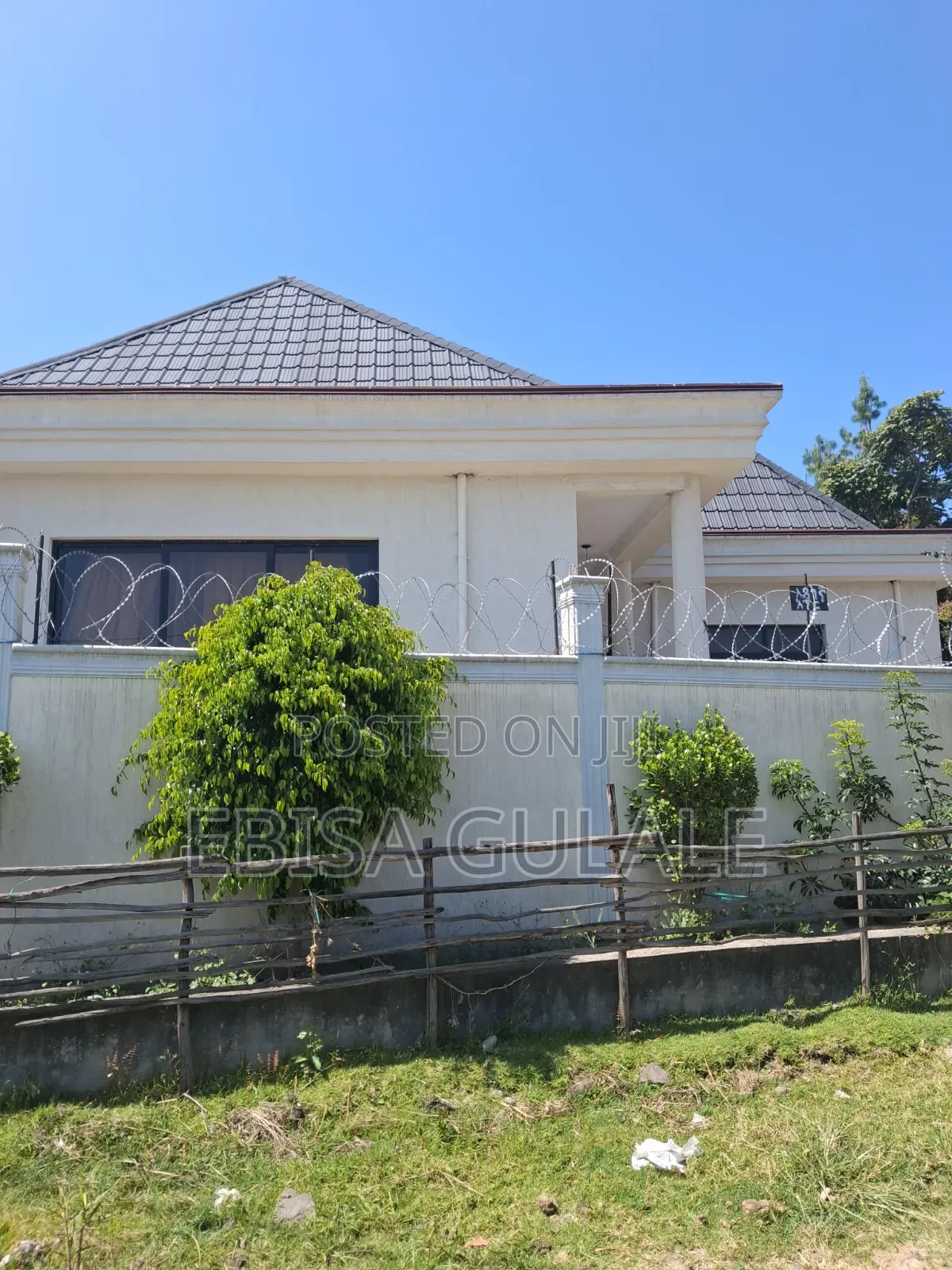 Furnished 6bdrm Farm House in Oromia-Finfinne for sale
