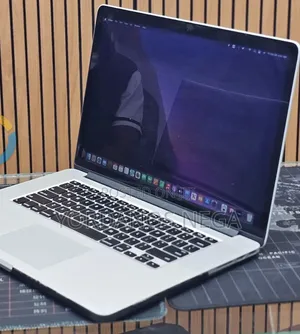 New Laptop Apple MacBook Pro 2015 16GB Intel Core i7 SSD 512GB
