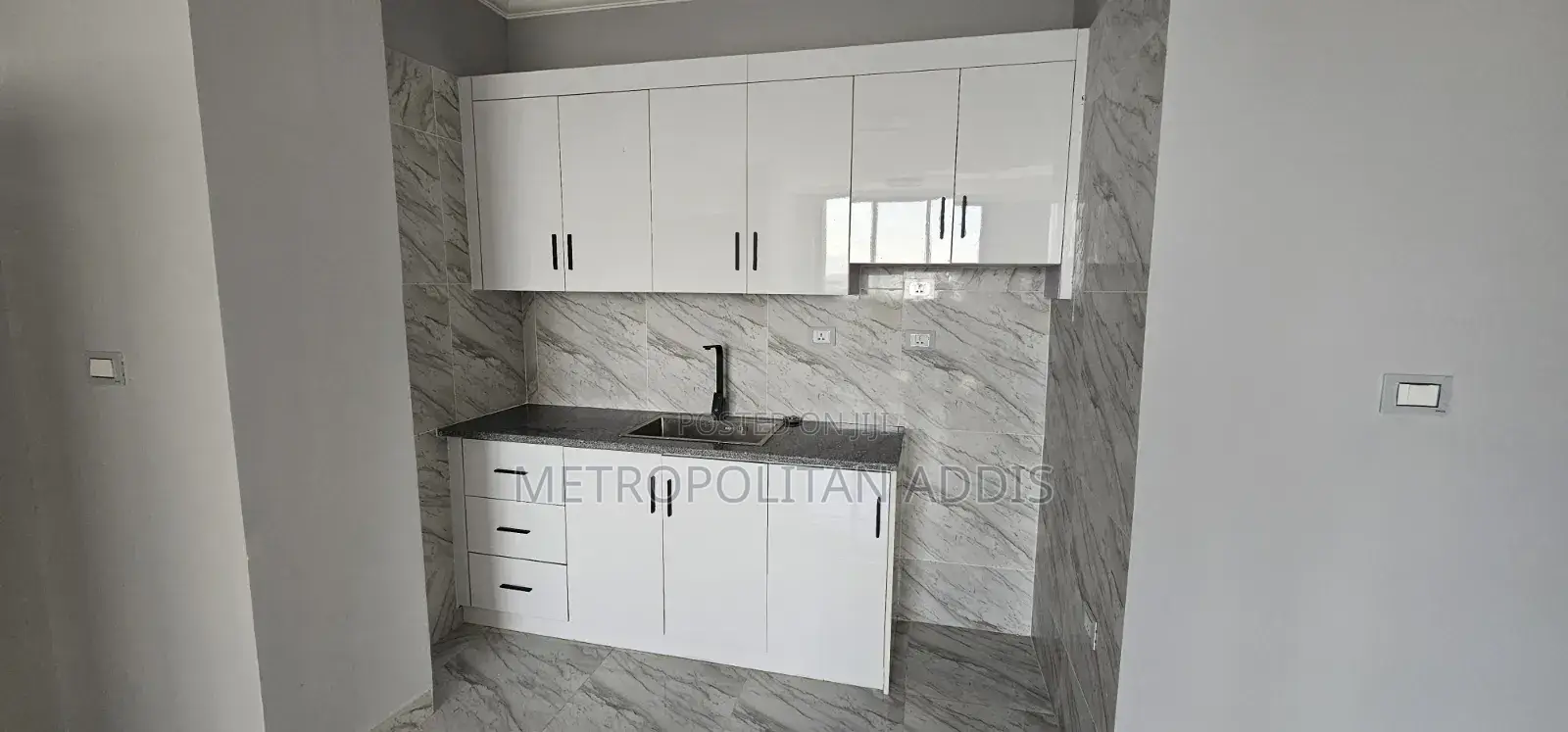 2bdrm Apartment in Hiya, Bole for rent