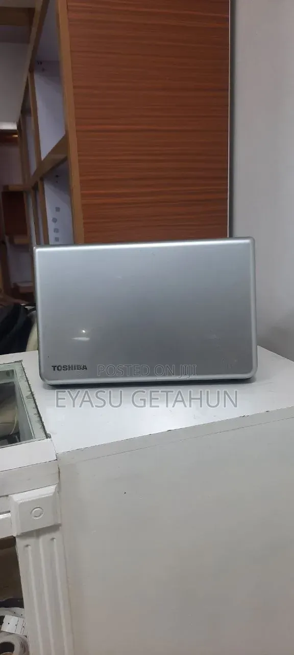 New Laptop Toshiba Satellite C55 8GB Intel Core i3 HDD 500GB