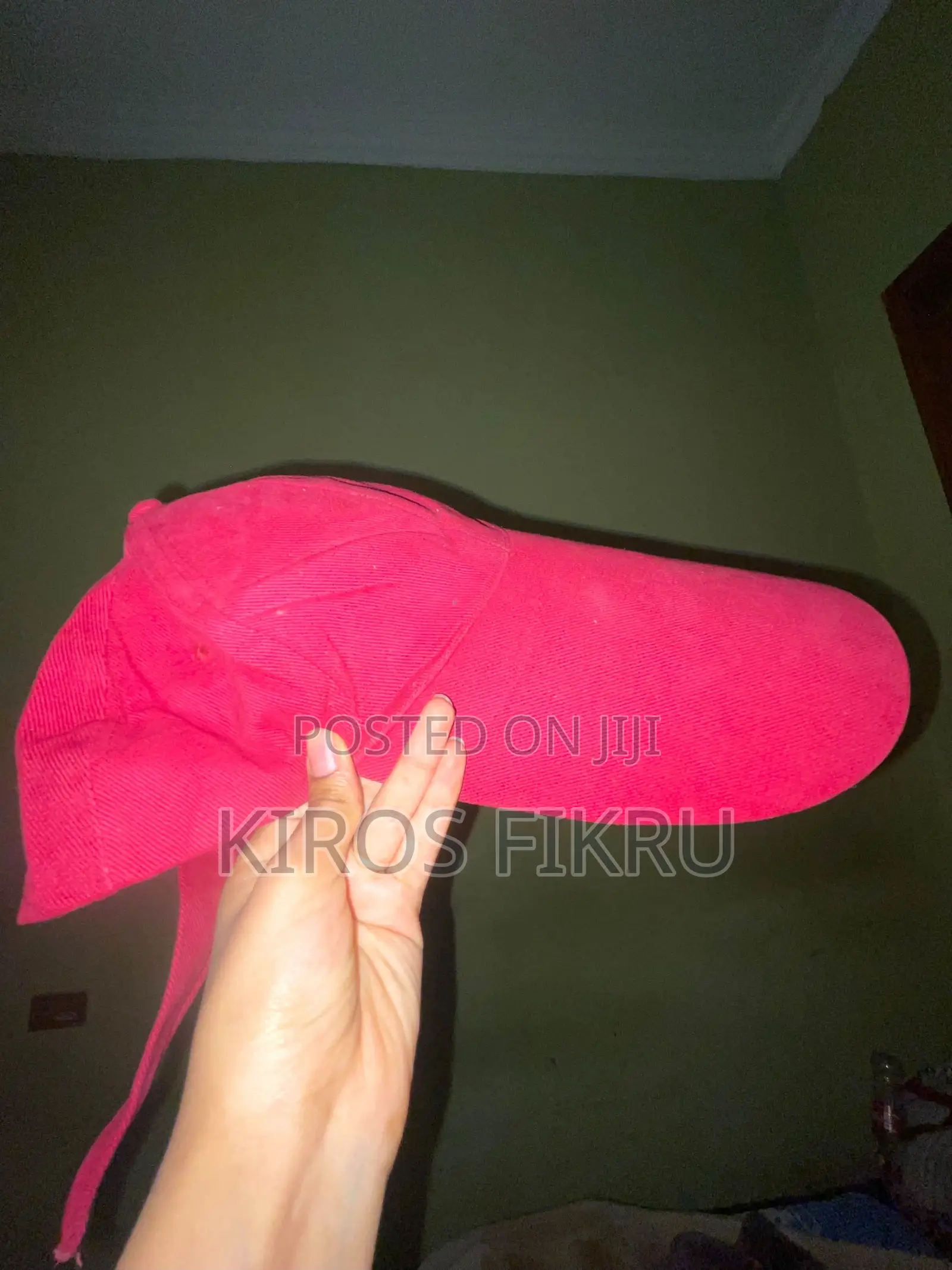Red Women's Stylish Cap With Bow
