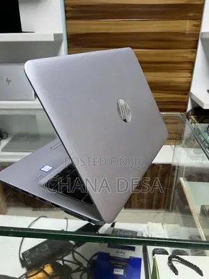 New Laptop HP EliteBook 820 G4 8GB Intel Core i5 HDD 1T