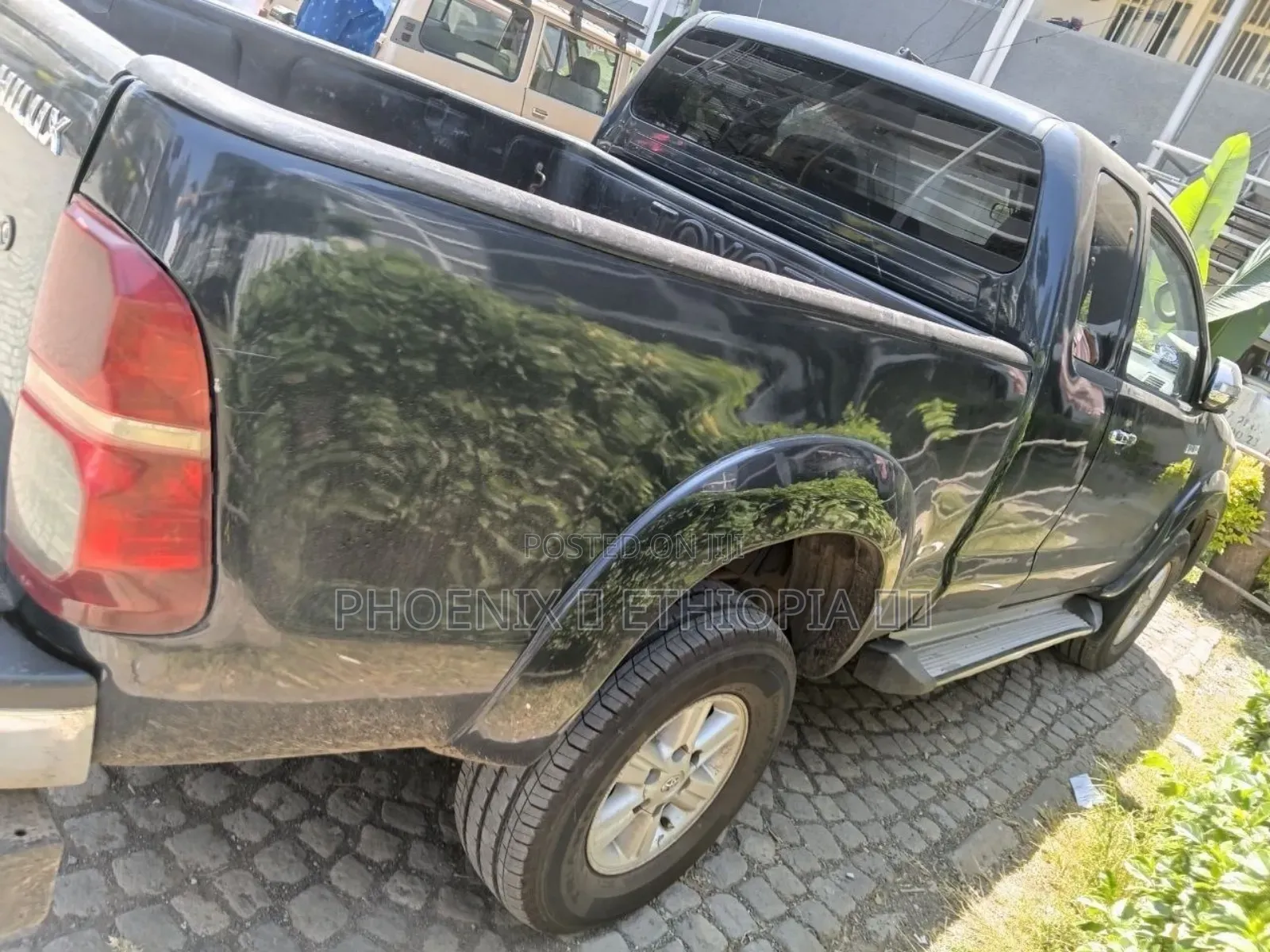Toyota Hilux 2012 Black