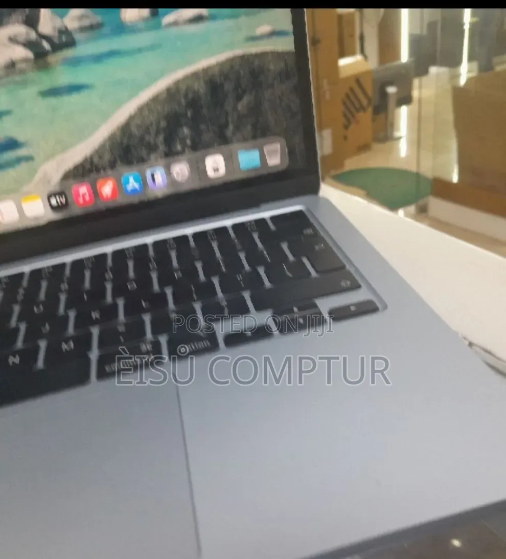 New Laptop Apple MacBook Air 2026 M5 16GB Apple M5 SSD 512GB