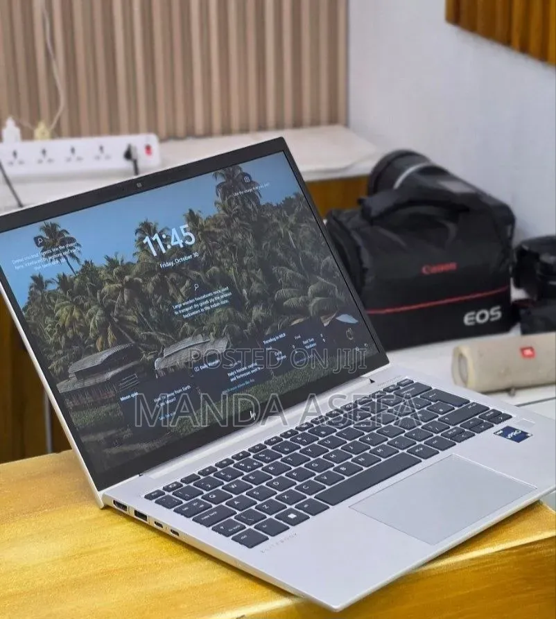 New Laptop HP EliteBook 830 G9 16GB Intel Core i5 SSD 512GB