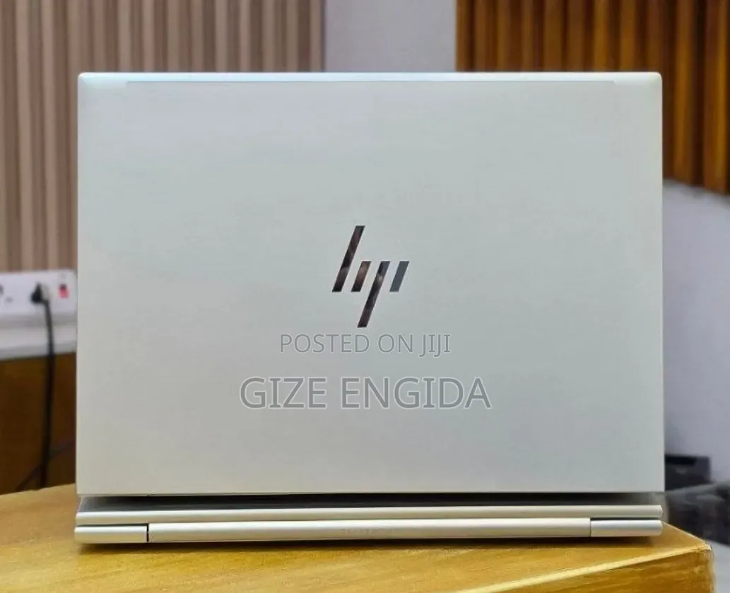 New Laptop HP EliteBook 830 G9 16GB Intel Core i5 SSD 512GB