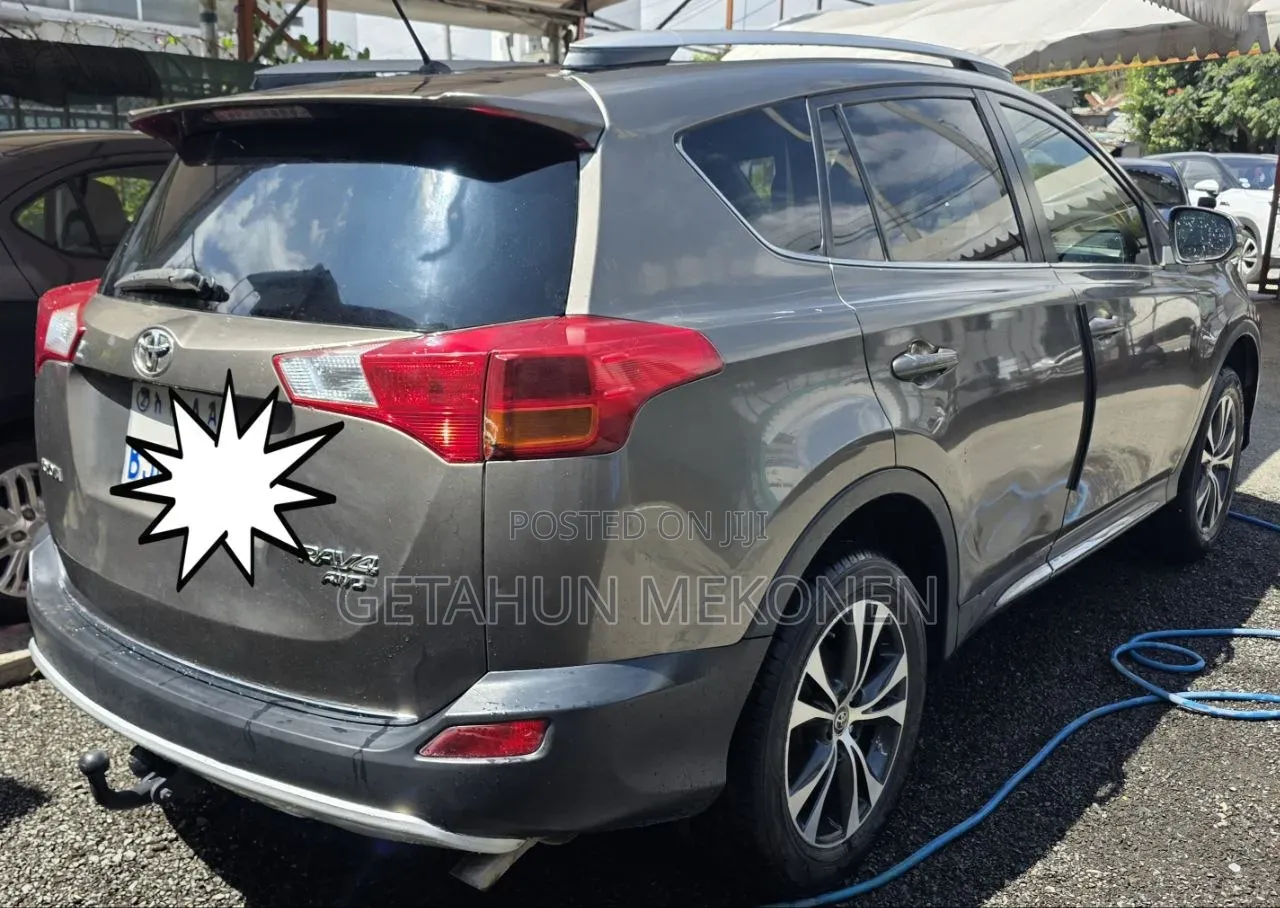Toyota RAV4 2016 Gold