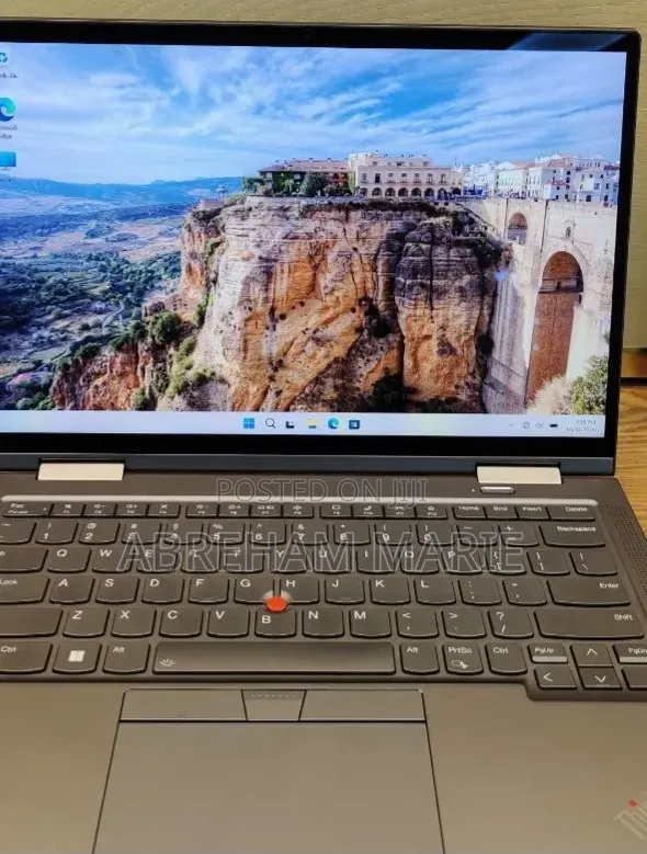 New Laptop Lenovo ThinkPad X1 Yoga Gen 8 32GB Intel Core i7 SSD 512GB