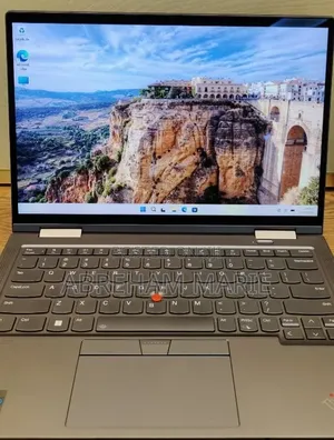 New Laptop Lenovo ThinkPad X1 Yoga Gen 8 16GB Intel Core i7 SSD 512GB