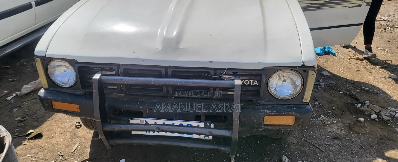 Toyota Hilux 2200 4x4 1986 White