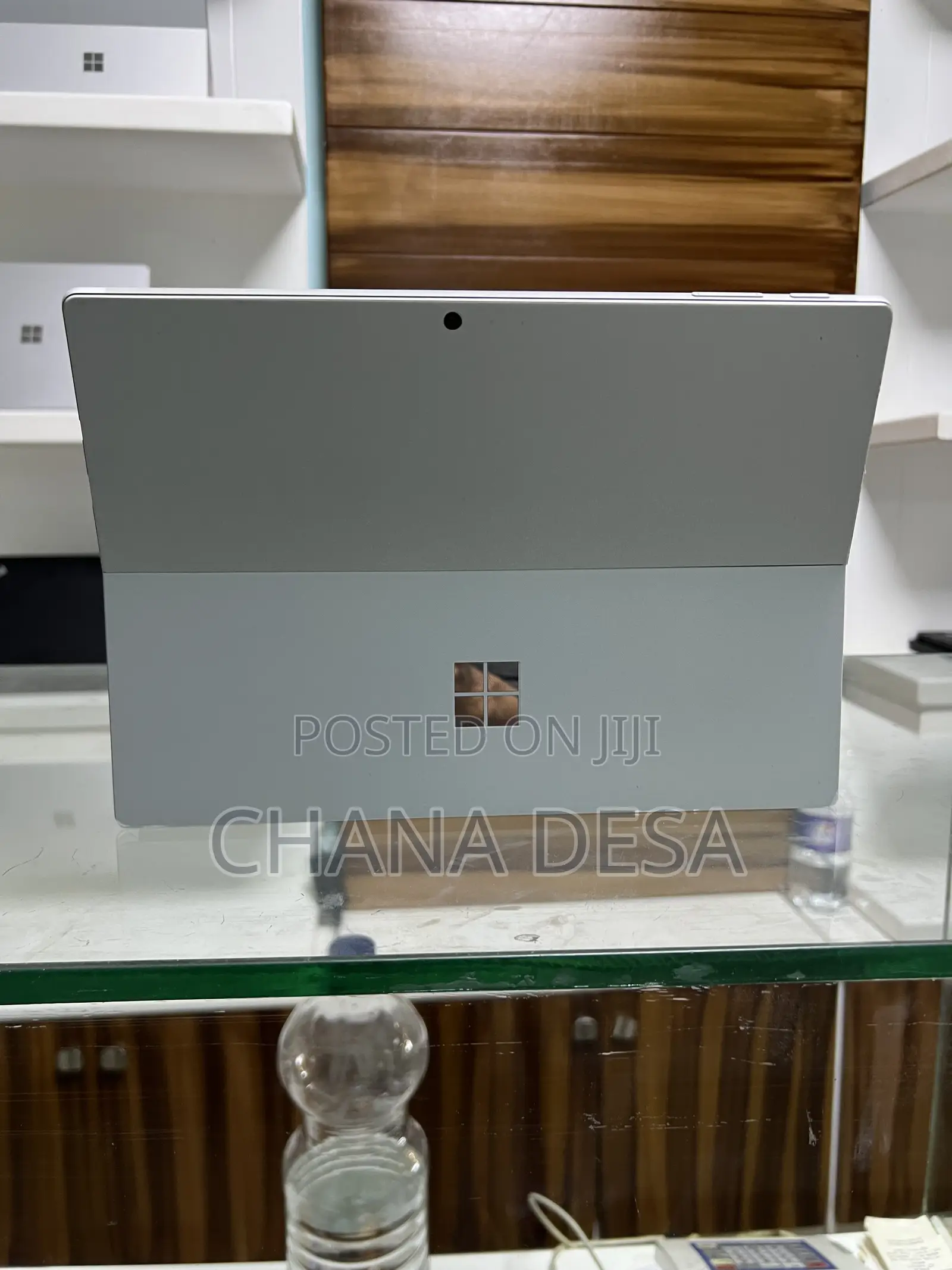New Laptop Microsoft Surface 8GB Intel Core i5 SSD 256GB