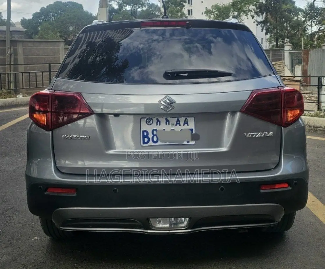 Suzuki Vitara 2021 Gray