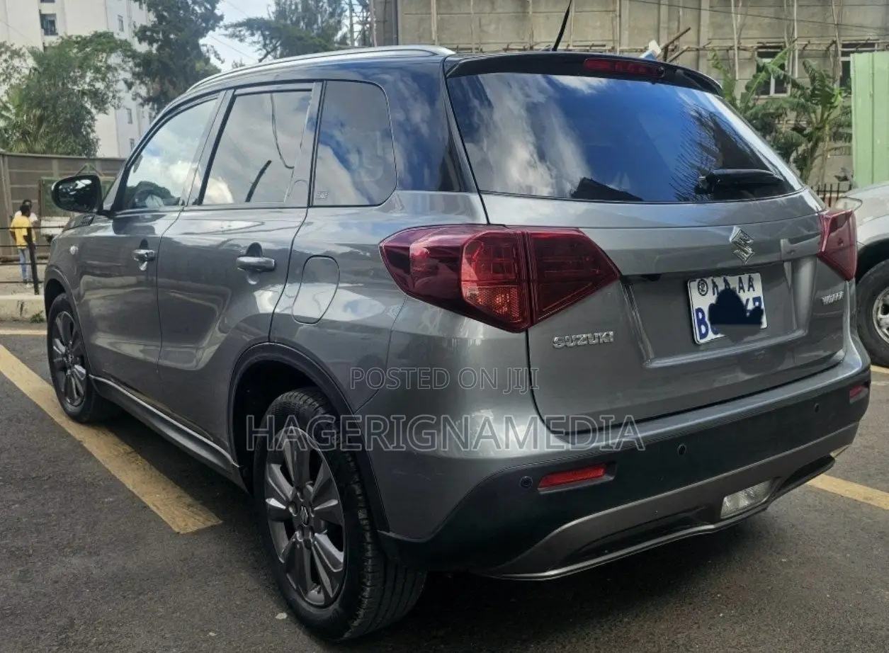 Suzuki Vitara 2021 Gray