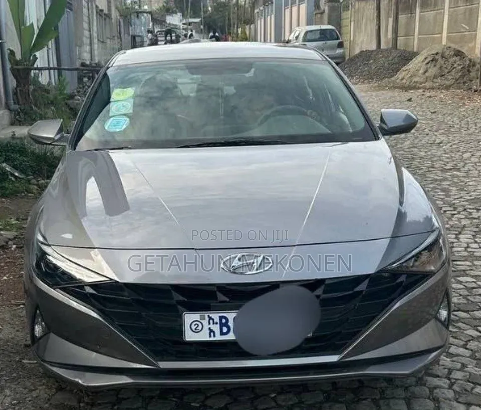 Hyundai Elantra 2021 Silver