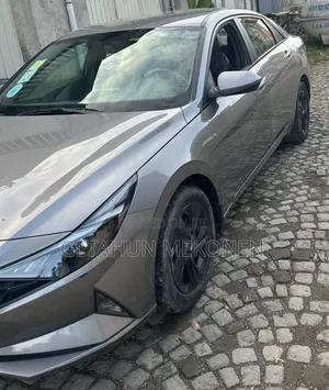 Hyundai Elantra 2021 Silver