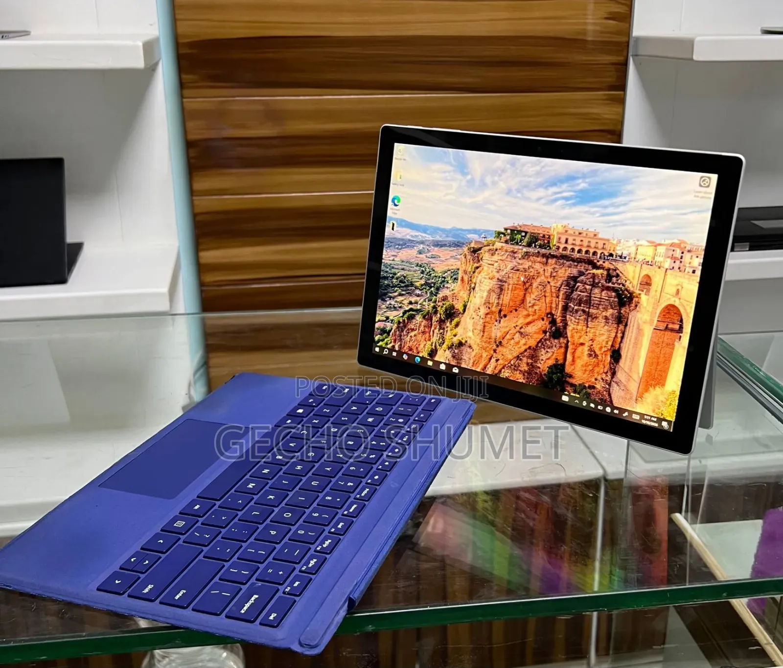 New Laptop Microsoft Surface Pro 8GB Intel Core i5 SSD 256GB
