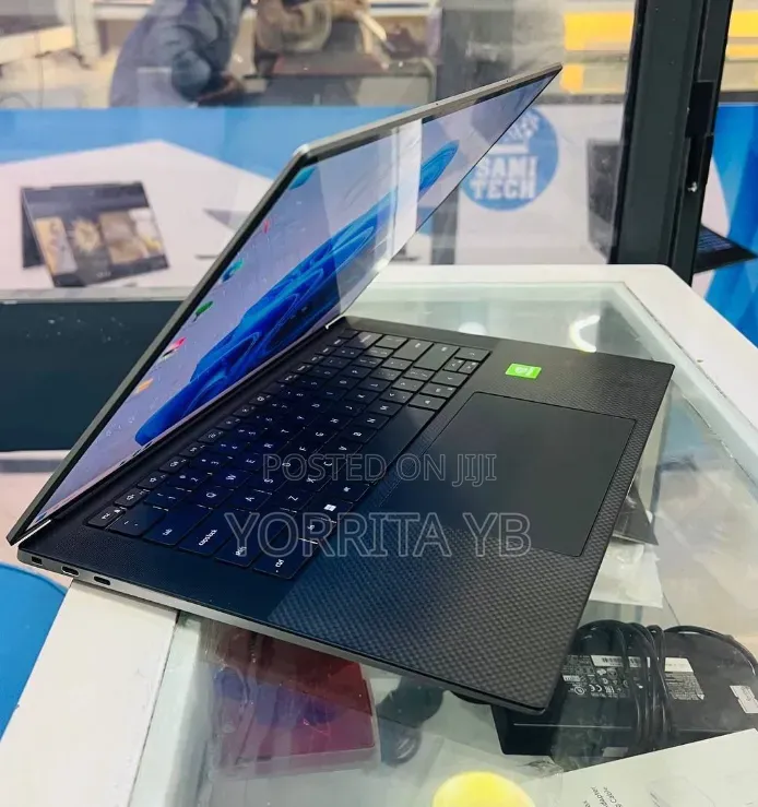 New Laptop Dell Precision 5570 16GB Intel Core i7 SSD 512GB