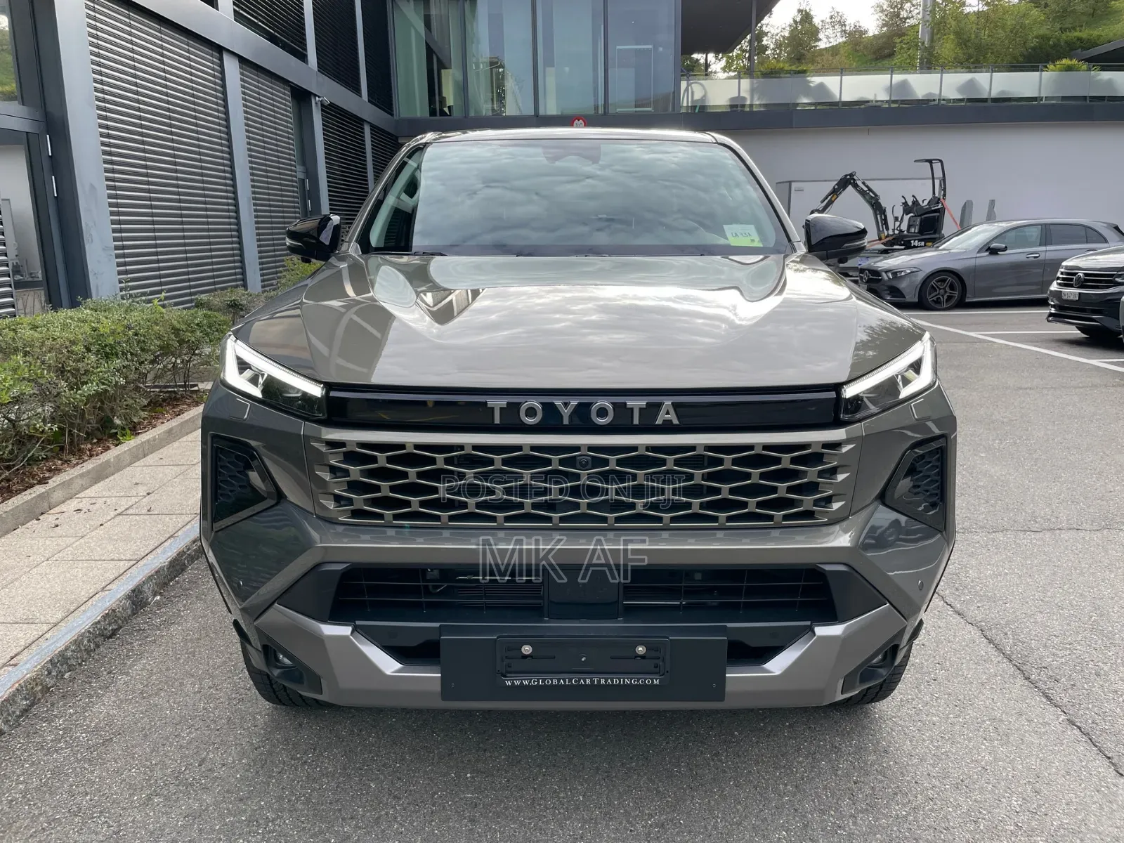 New Toyota Hilux Invincible (Hybrid) 2026 Brown
