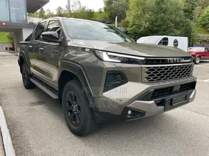 New Toyota Hilux Invincible (Hybrid) 2026 Brown