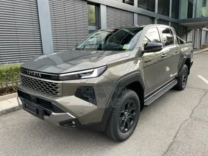New Toyota Hilux Invincible (Hybrid) 2026 Brown