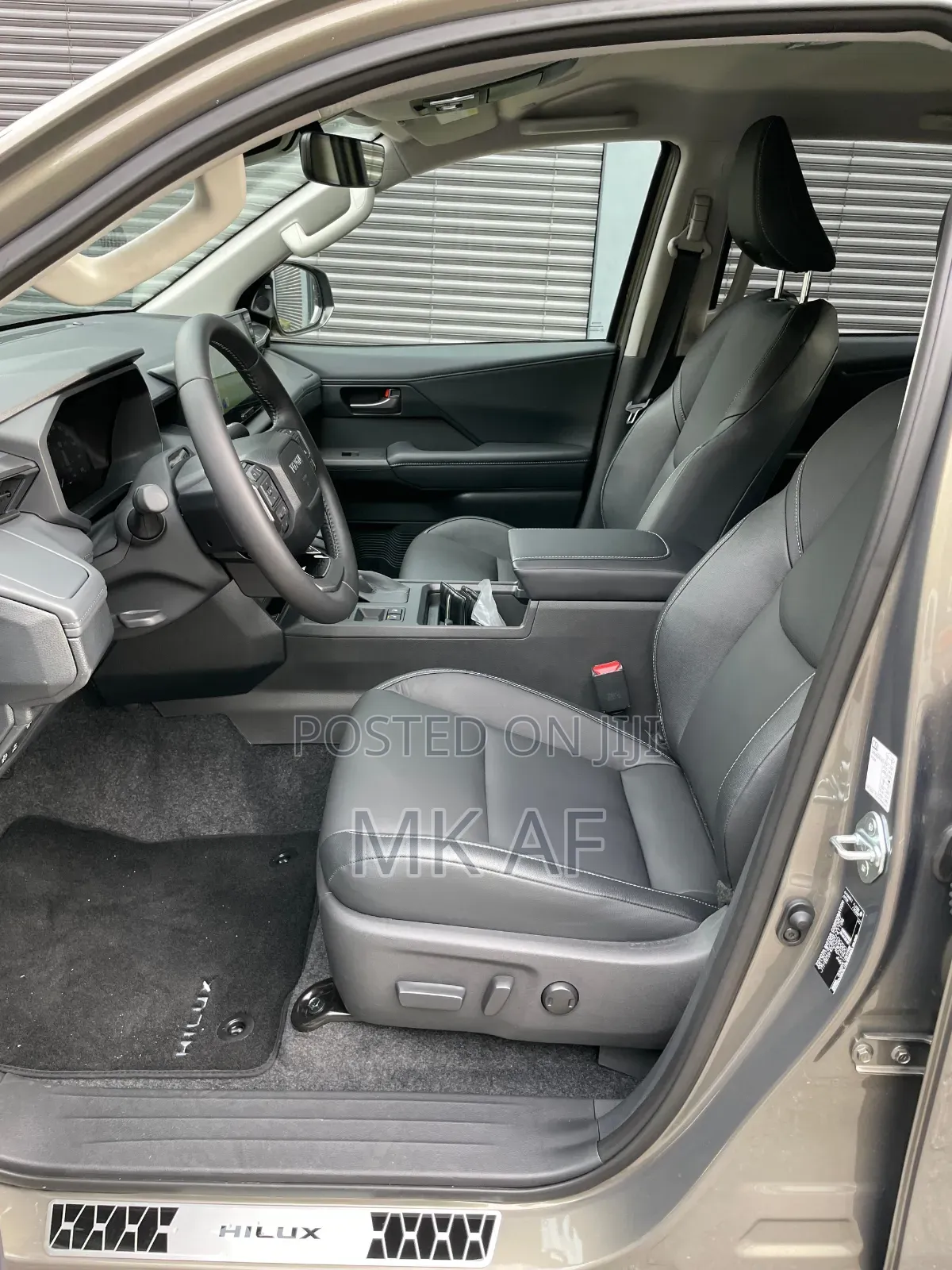 New Toyota Hilux Invincible (Hybrid) 2026 Brown
