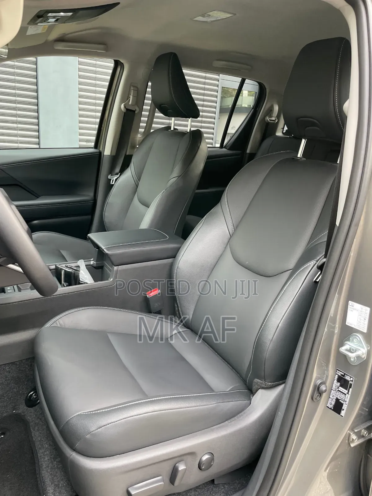 New Toyota Hilux Invincible (Hybrid) 2026 Brown