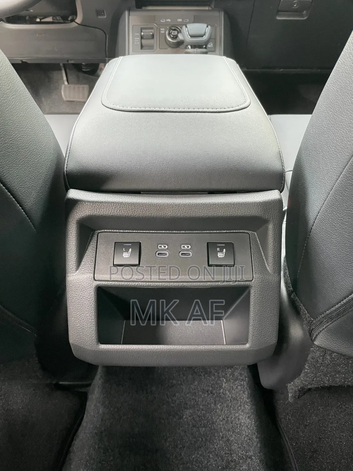 New Toyota Hilux Invincible (Hybrid) 2026 Brown