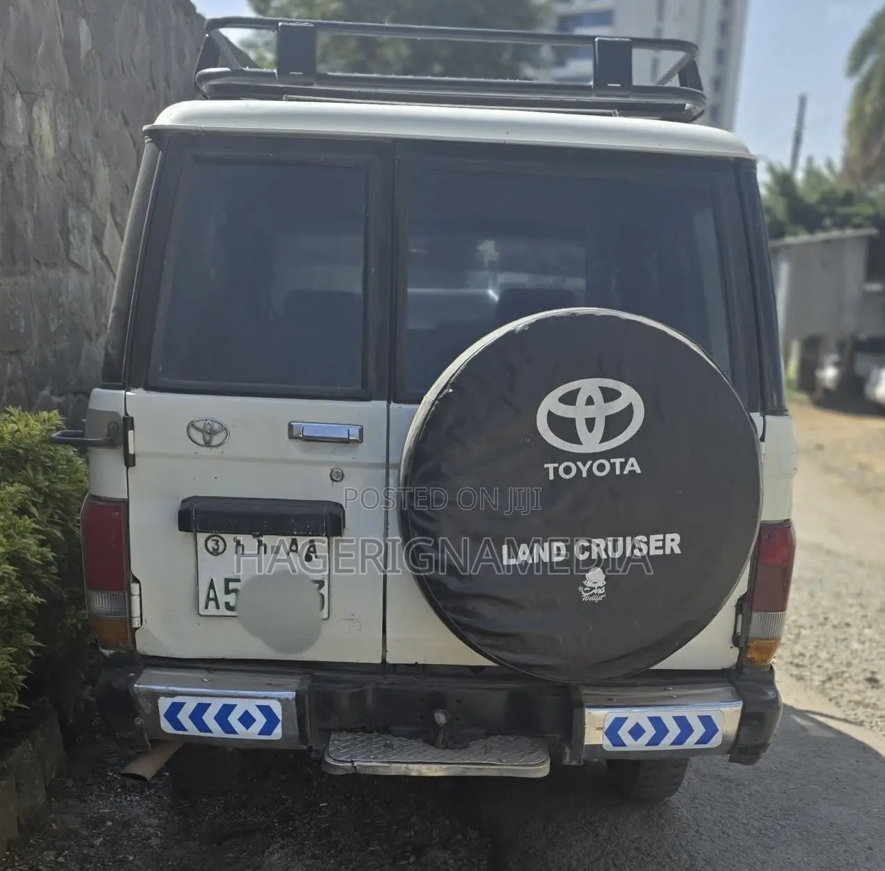 Toyota Land Cruiser 1996 White