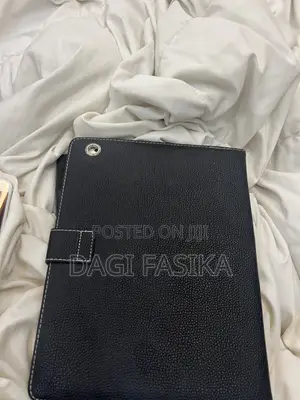 Apple iPad 2 Wi-Fi + 3G 16 GB Silver