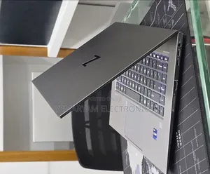 New Laptop HP ZBook 15 32GB Intel Core i9 SSD 512GB