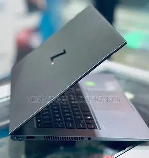 New Laptop HP ZBook 15 32GB Intel Core i9 SSD 512GB