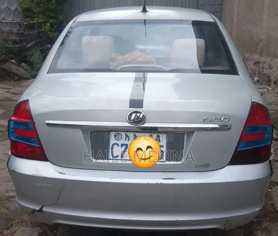 Lifan 520 2011 Silver