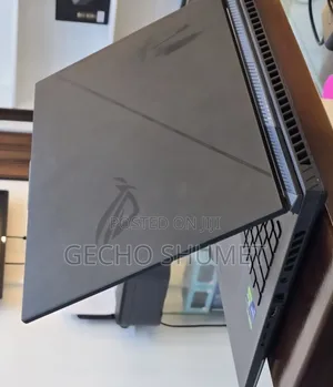 New Laptop Asus ROG Strix G18 40GB Intel Core i9 SSD 1T