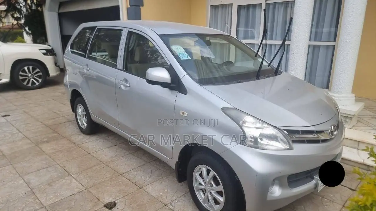 Toyota Avanza 2015 Silver