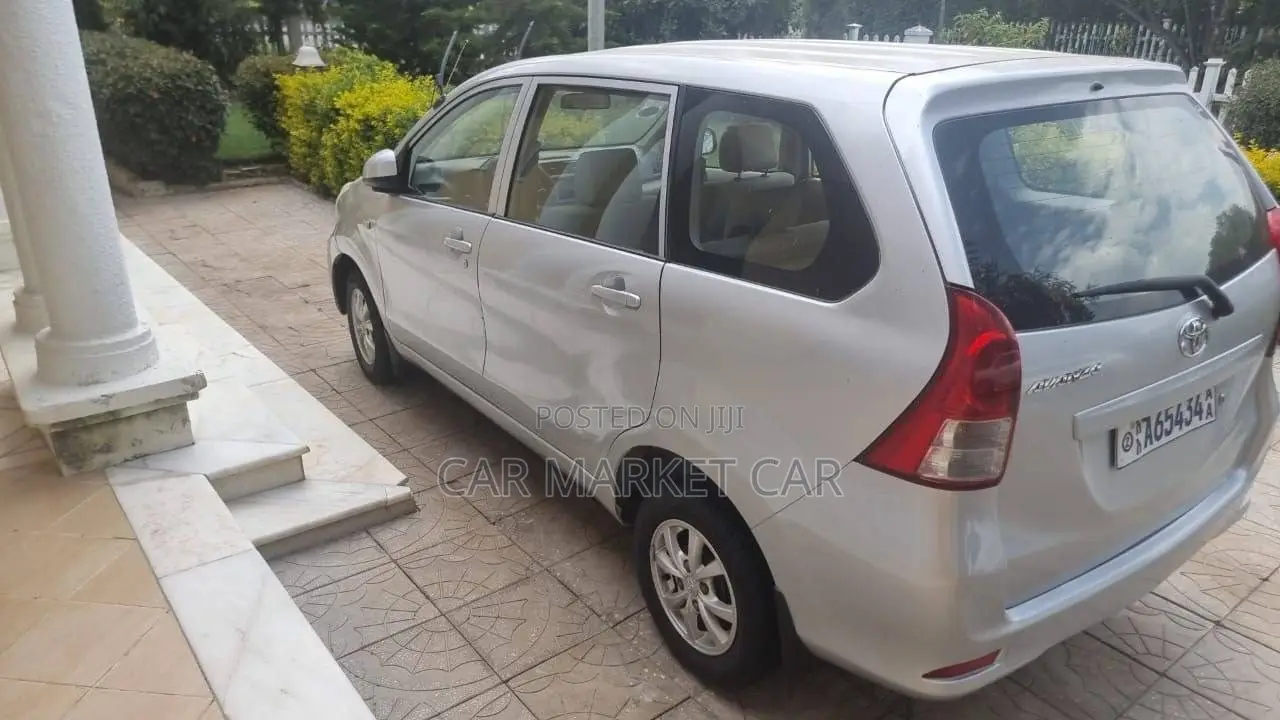 Toyota Avanza 2015 Silver
