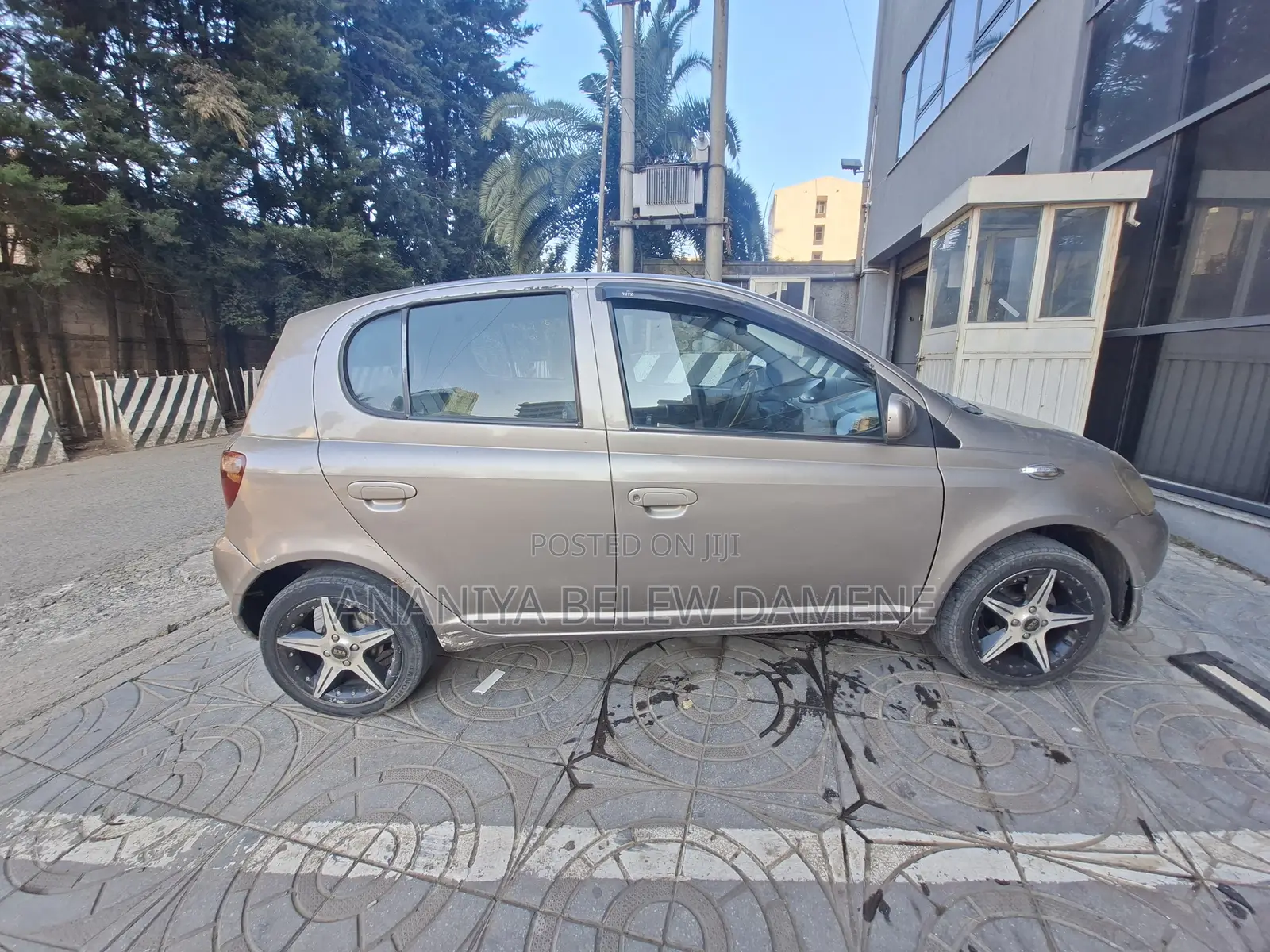 Toyota Vitz 2000