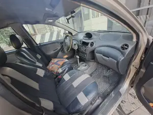 Toyota Vitz 2000
