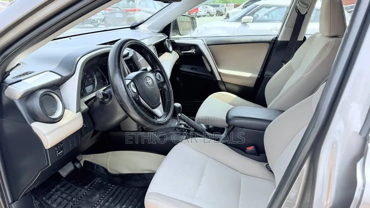 Toyota RAV4 2016 Brown