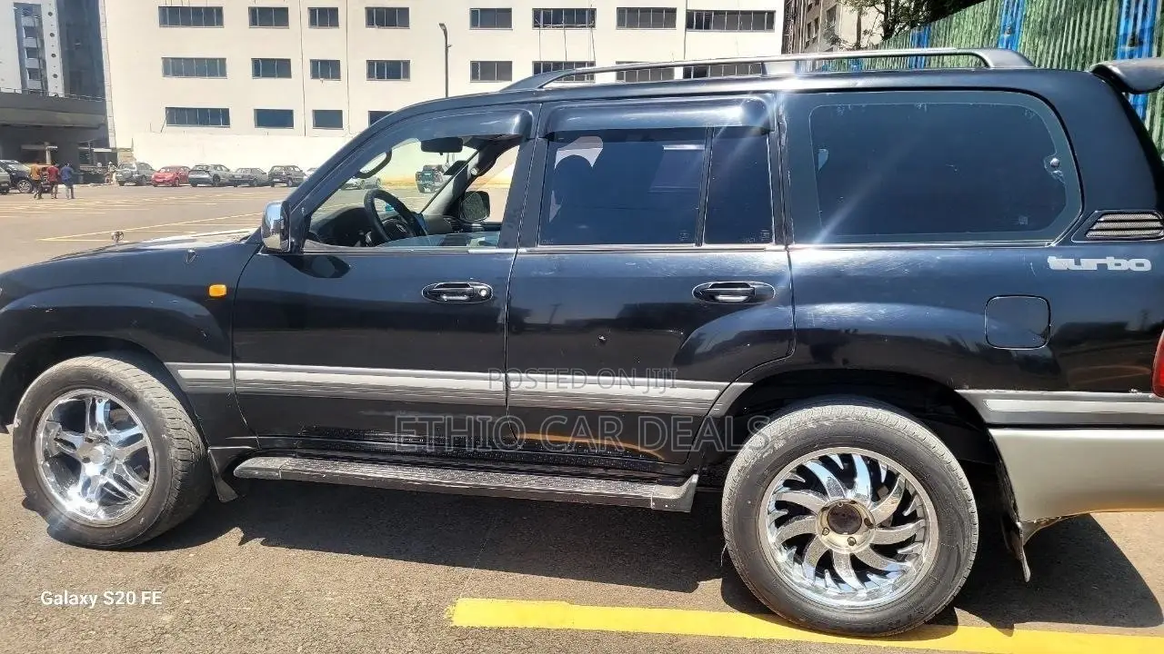 Toyota Land Cruiser 2006 Black
