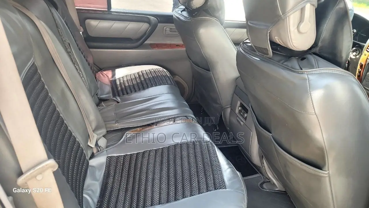 Toyota Land Cruiser 2006 Black