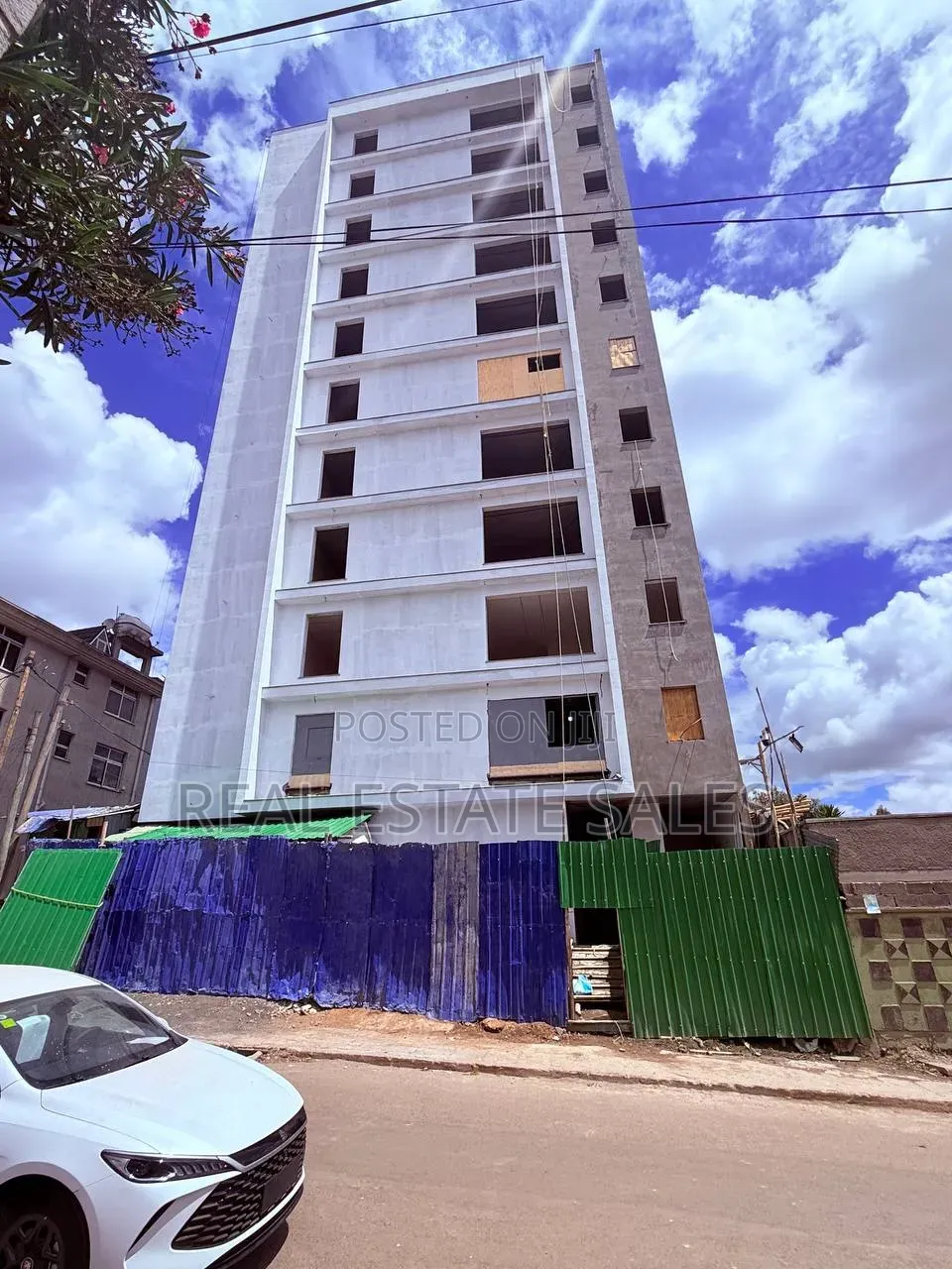 3bdrm Apartment in Alpha, Bole for sale
