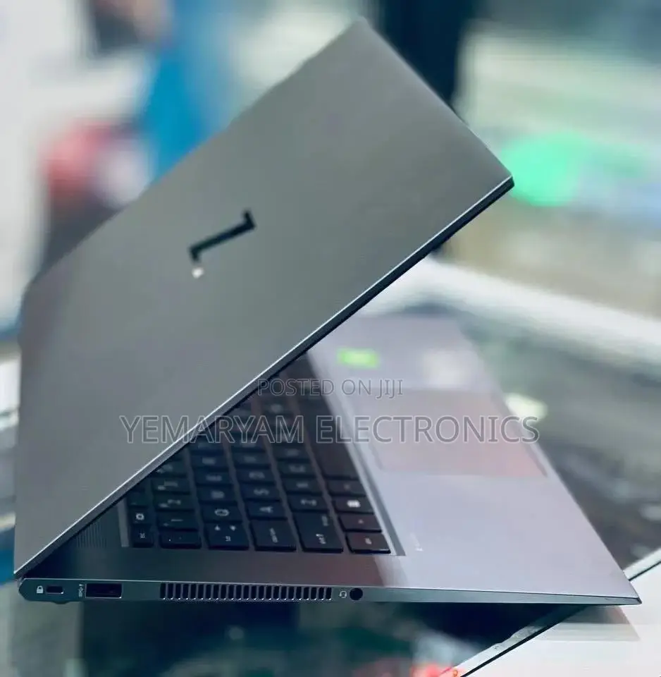 New Laptop HP ZBook 15 32GB Intel Core i9 SSD 512GB