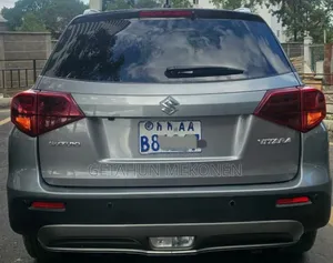 Suzuki Grand Vitara 2021 Silver