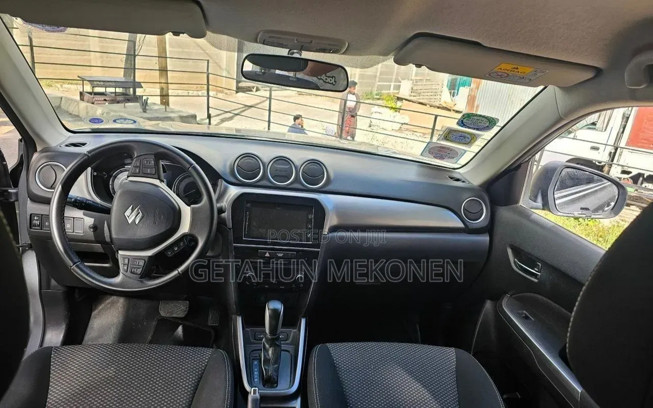 Suzuki Grand Vitara 2021 Silver