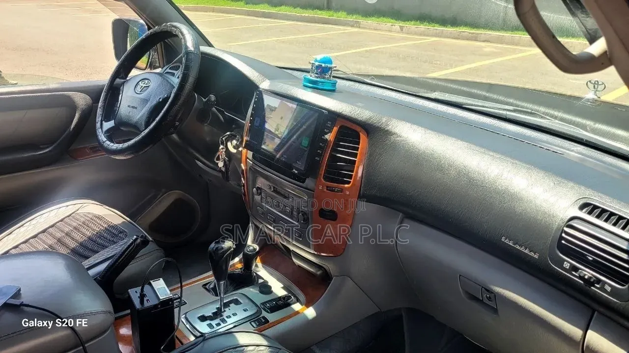 Toyota Land Cruiser 2006 Blue